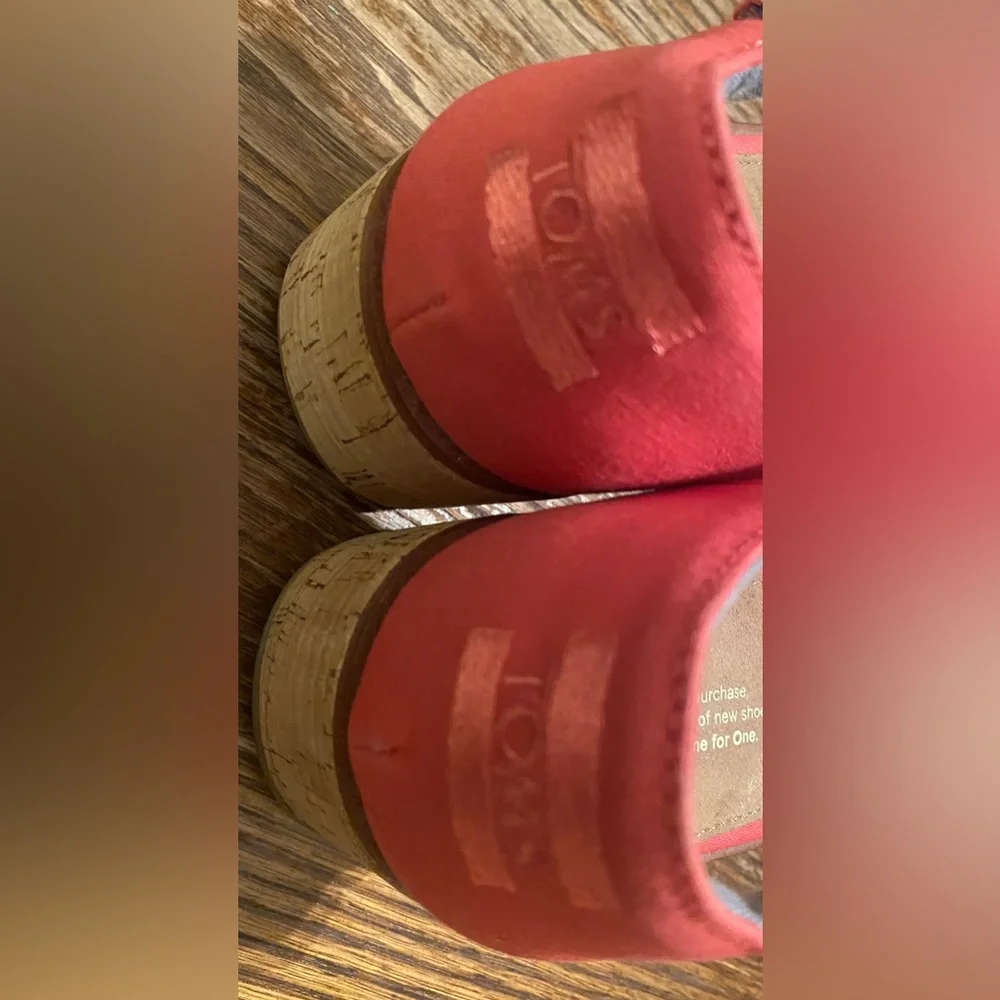 TOMS Pre-Owned Women’s Harper cork low platform wedge Coral sandals Size 7.5 - Picture 7 of 11